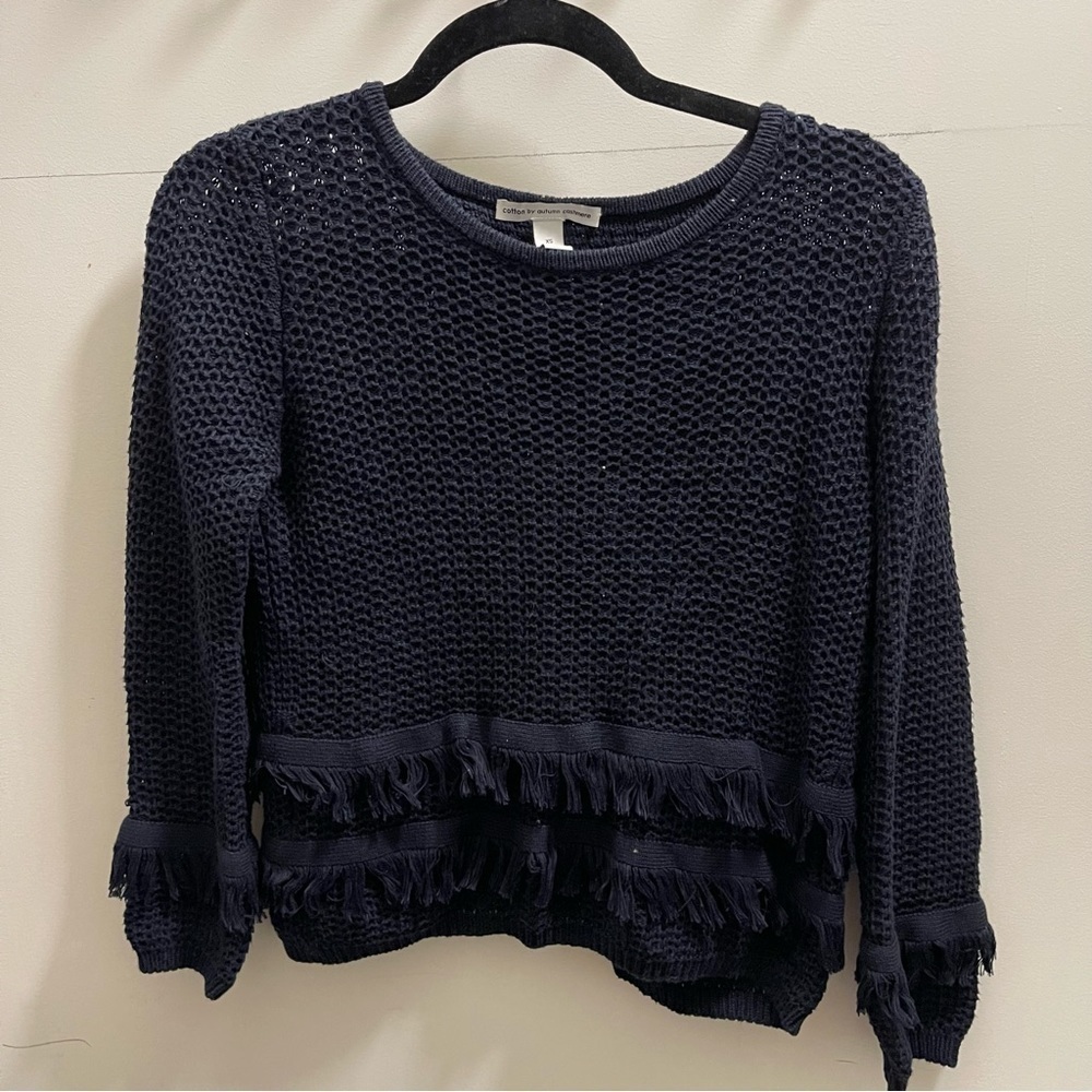 𝅺navy blue cut out back sweater